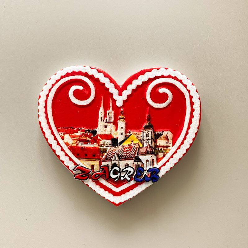 Home Decor Zagreb - Suvenir Turis Kroasia Bangunan Berbentuk Hati