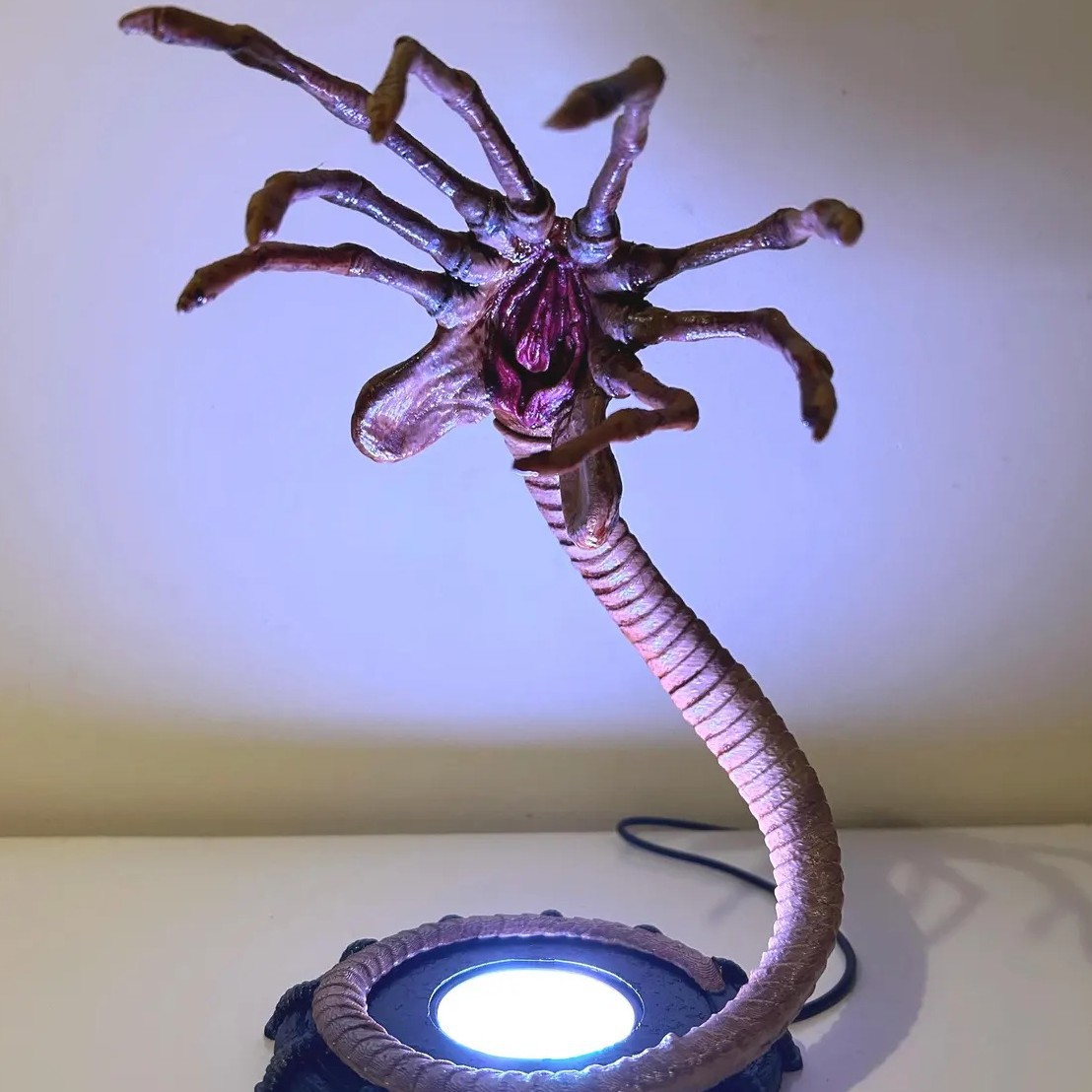 Lampu Alien Facehugger Lampu M - Home Decor Lamp ulasan dan harga